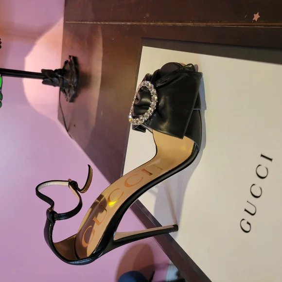 Super Sexy Gucci Black Women's Leather heels w Swarovski Crsytals 37.5 Like New - Picture 3 of 15